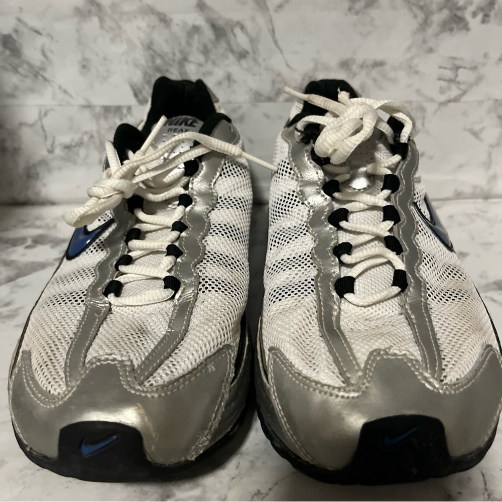 Nike Reax Athletic Training White Silver Blue Mens Size 7.5 Sneaker Shoes - Picture 2 of 7